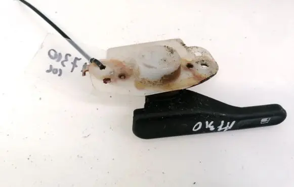 Nissan Almera Tino Fuel tank opening switch 