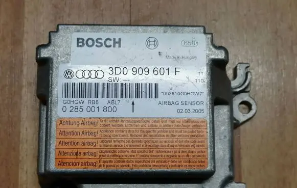 Volkswagen Touareg I Airbag control unit/module 3D0909601F 0285001800 003810G0HGW7