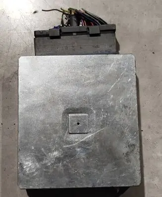 Mercedes-Benz S W221 Engine control unit/module xl2f12a650zd