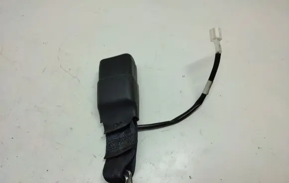 Nissan Pulsar Rear seatbelt buckle 2084135 6284224