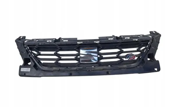 Seat Leon (5F) Front bumper upper radiator grill 5F0853654J