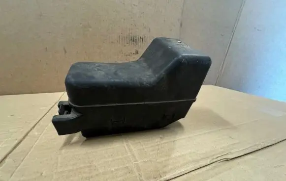 Toyota Avensis T250 Fuse module PPT20