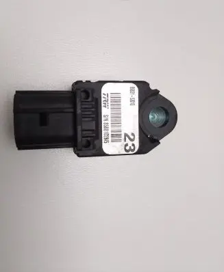 Lexus IS 220D-250-350 Airbag deployment crash/impact sensor 8983153010