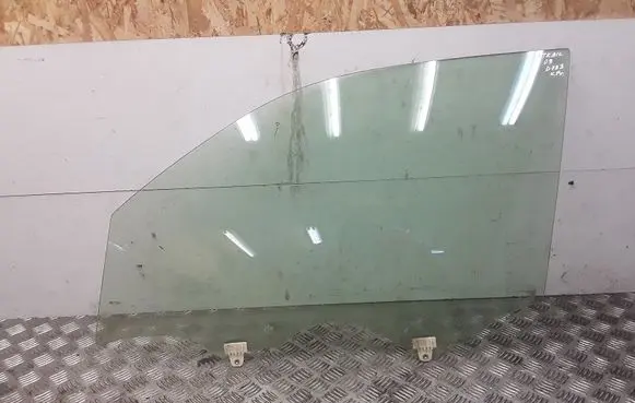 Nissan X-Trail T31 Front door window glass four-door 43R00034