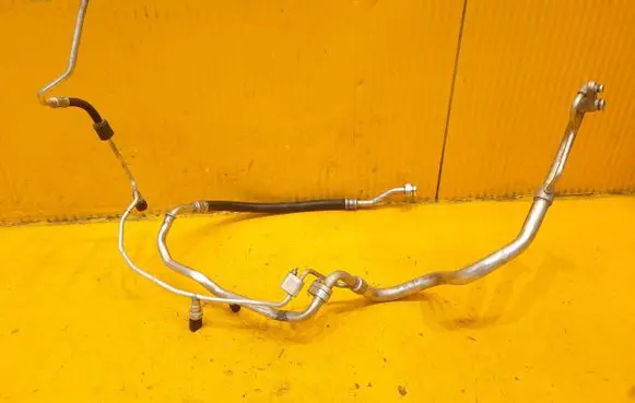 Volkswagen PASSAT B8 Air conditioning (A/C) pipe/hose 5Q0820743M 3Q0820741G