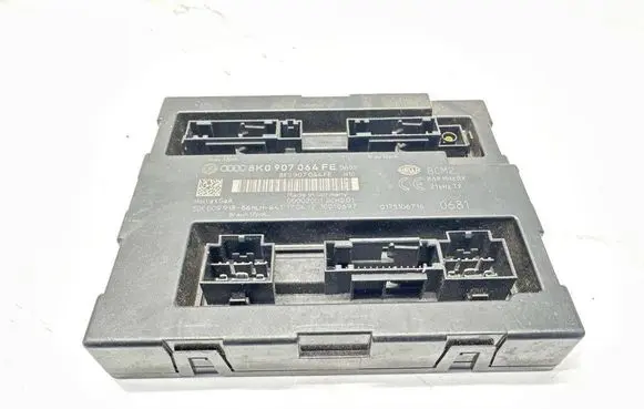 Audi A4 S4 B8 8K Comfort/convenience module 8K0907064FE 5DK00991886
