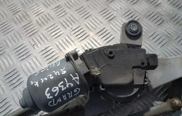 Suzuki Grand Vitara II Wiper motor 3811065J10