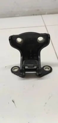 Chevrolet Captiva Rear door upper hinge 