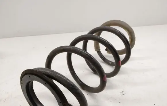 Mercedes-Benz Vito Viano W447 Front coil spring