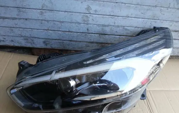 Ford S-MAX Headlight/headlamp EM2B-13W030-CH
