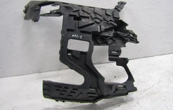 BMW X6 G06 Fog light bracket 8085666