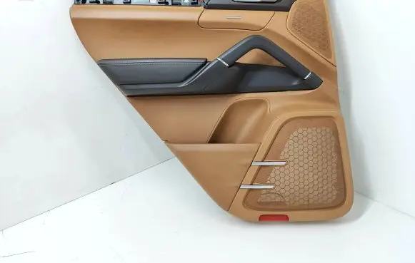 Porsche Cayenne (92A) Rear door card panel trim