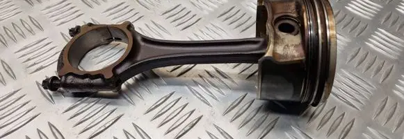 Mercedes-Benz A W169 Piston with connecting rod