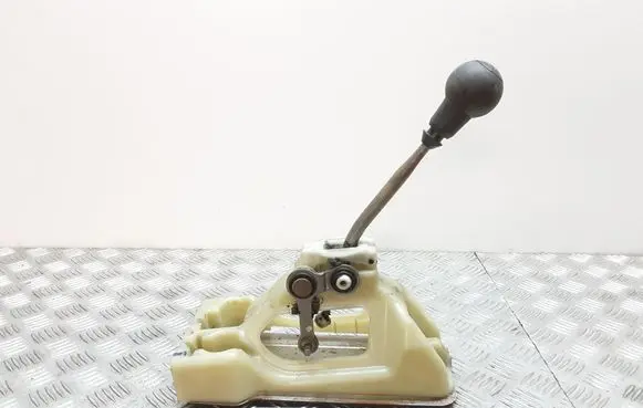 KIA Carens I Gear shifter/selector