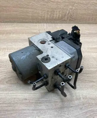 Skoda Superb B5 (3U) ABS Pump 0273004573 3B0614111