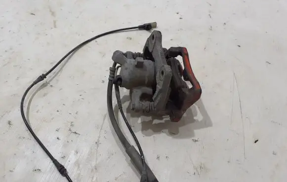 Land Rover Range Rover L322 Rear brake caliper LR015524