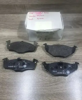 Volkswagen Golf V Brake pads (front) 6N0698151C