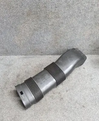 BMW 4 F32 F33 Air intake duct part 8507567 70529002