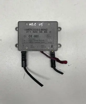Mercedes-Benz C W203 Antenna control unit 2118200885 09702112