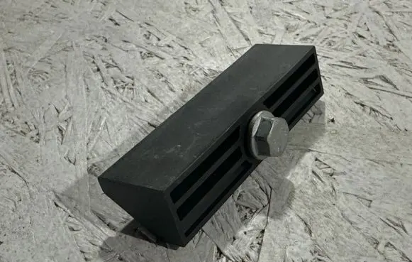 Battery bracket