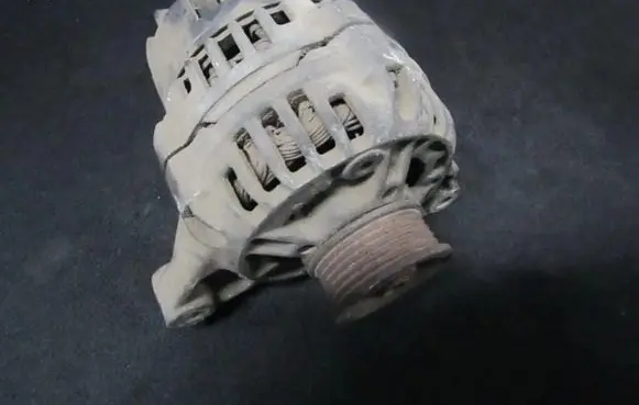 Audi A4 S4 B5 8D Generator/alternator 0123310022 058903016