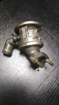 BMW 5 E34 Secondary air pump 1704887