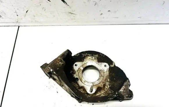 Engine mounting bracket