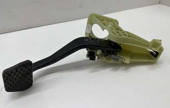 BMW X3 F25 Brake pedal 6787363