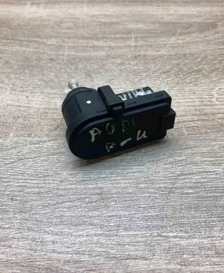 Headlight level adjustment motor