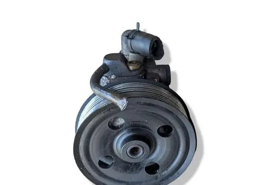 Land Rover Discovery 3 - LR3 Power steering pump B4911045303 QVB500660