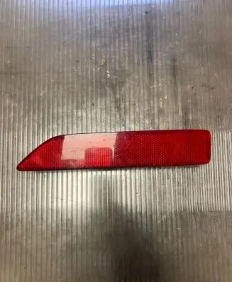 Honda CR-V Rear tail light reflector P6368L