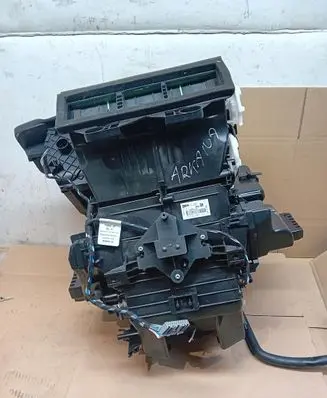 Renault Arkana Interior heater climate box assembly 272704163R
