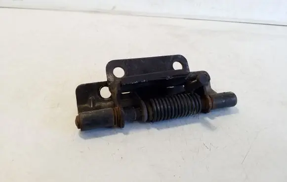 Mitsubishi L200 Tailgate hinge 