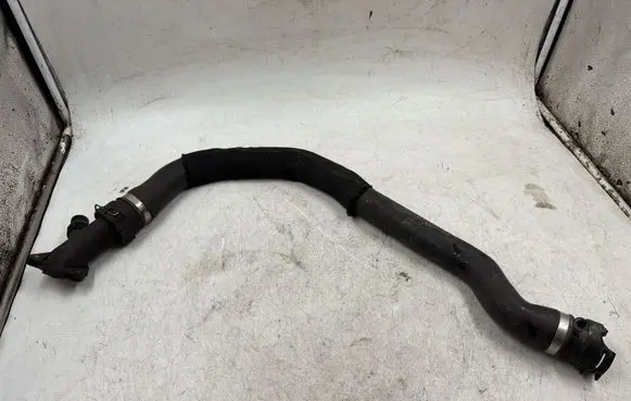 BMW 3 E90 E91 Engine coolant pipe/hose PA66GF30