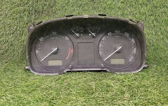 Skoda Octavia Mk1 (1U) Speedometer (instrument cluster) 1U0920810F