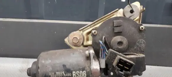 Mazda 323 F Wiper motor