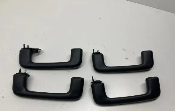Mitsubishi ASX A set of handles for the ceiling 