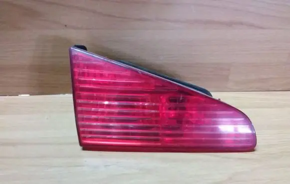 Peugeot 607 Tailgate rear/tail lights