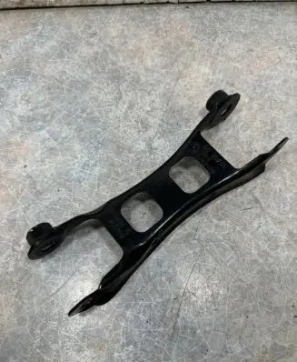 BMW i3 Rear upper control arm/wishbone 6867882 33326867882