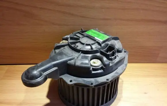 Jaguar S-Type Heater fan/blower 4R8H19846AA 9020009