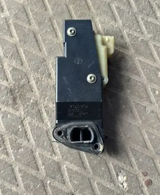 Volvo S80 Fuel tank cap lock motor 9483311