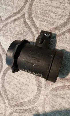 BMW 5 E39 Mass air flow meter 1433566 0280217533