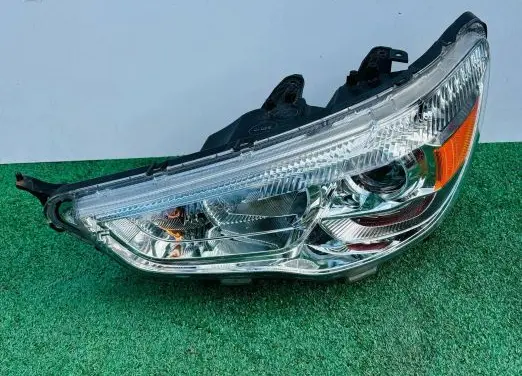 Mitsubishi ASX Headlight/headlamp 9135L