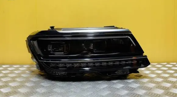 Volkswagen Tiguan Allspace Headlight/headlamp 5NL941082