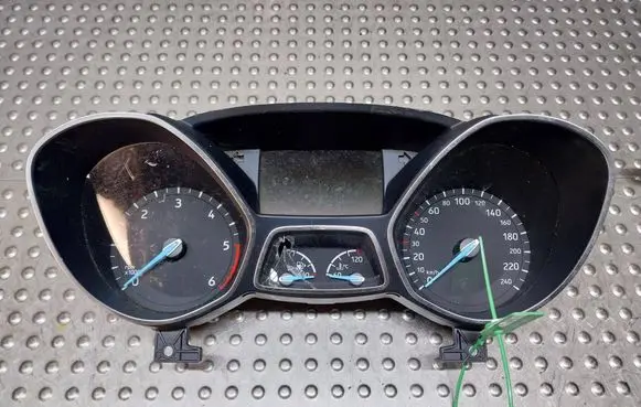 Ford Kuga II Speedometer (instrument cluster) GV4T10849LL S26380758