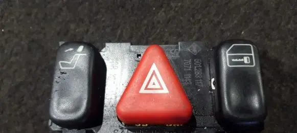 Mercedes-Benz CLK A208 C208 Hazard light switch 2088200310