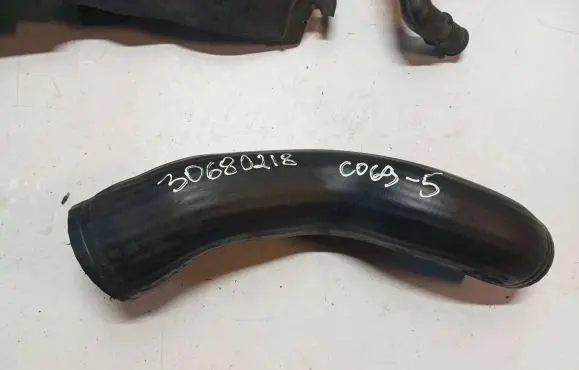 Volvo V70 Intercooler hose/pipe 30680218