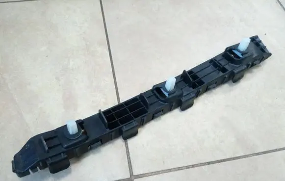 Hyundai i30 Rear bumper mounting bracket 86615A6000 NE69734