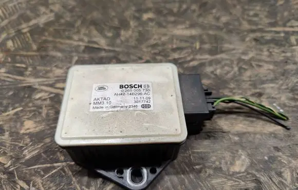 Land Rover Discovery 4 - LR4 ESP acceleration yaw rate sensor AH4214B296AC