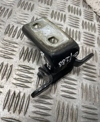 Opel Insignia A Front door upper hinge 